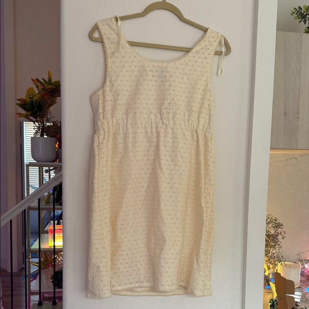 Juicy Couture Eyelet Cream Sleeveless Dress with Bow - Picture 5 of 5